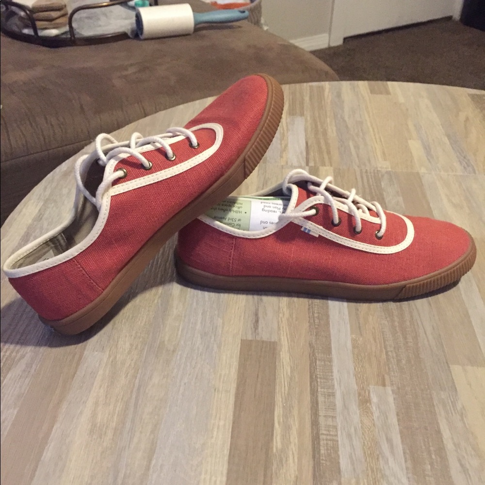 Toms shoes